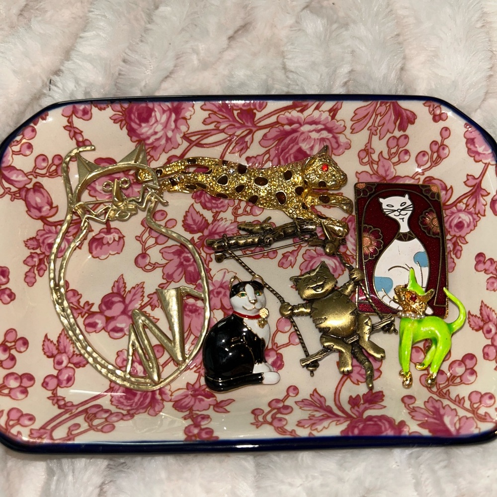 Cat. Brooch Bundle